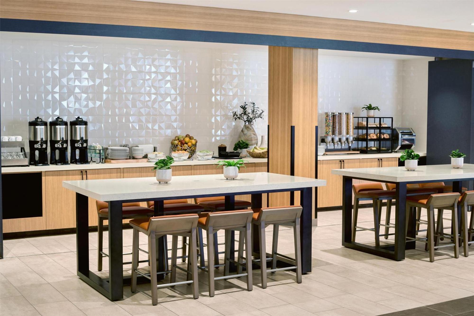 Hilton Garden Lax Angeles Airport Los Angeles