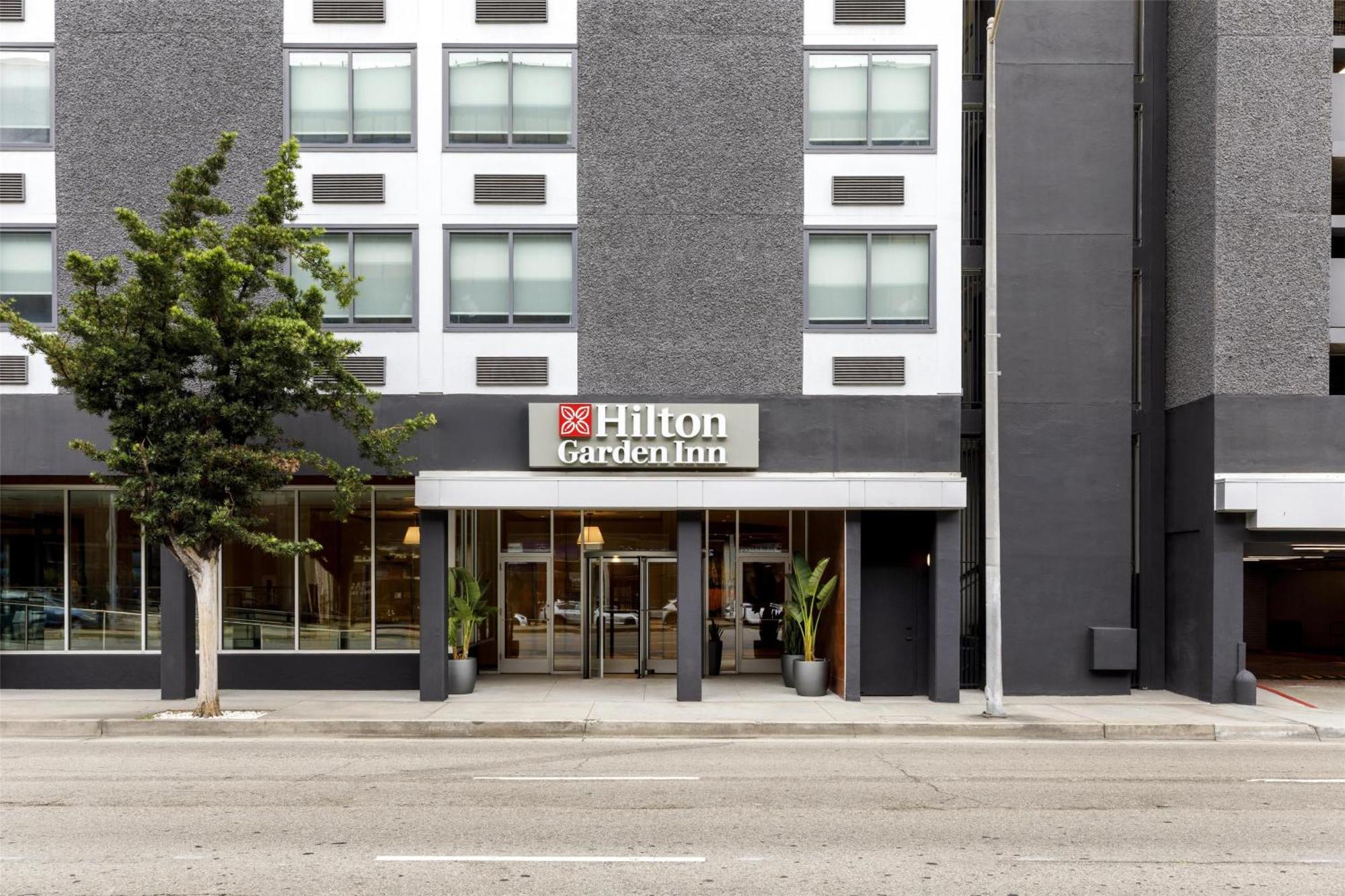 Hilton Garden Lax Angeles Airport 3*